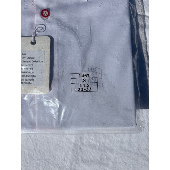 Men's Diamond Collection Modern Fit White Red Dress Shirt Size S 14.5 32 33 - Picture 2 of 5